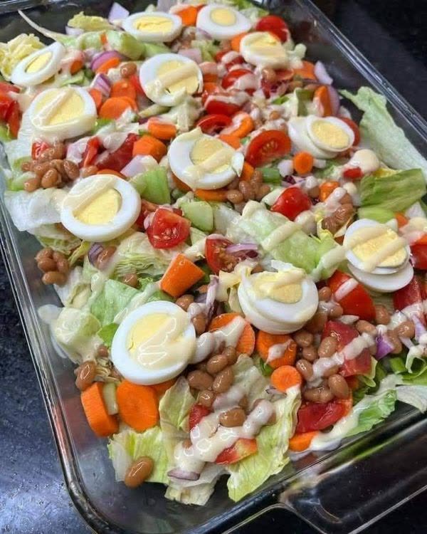 Chef salad with eggs